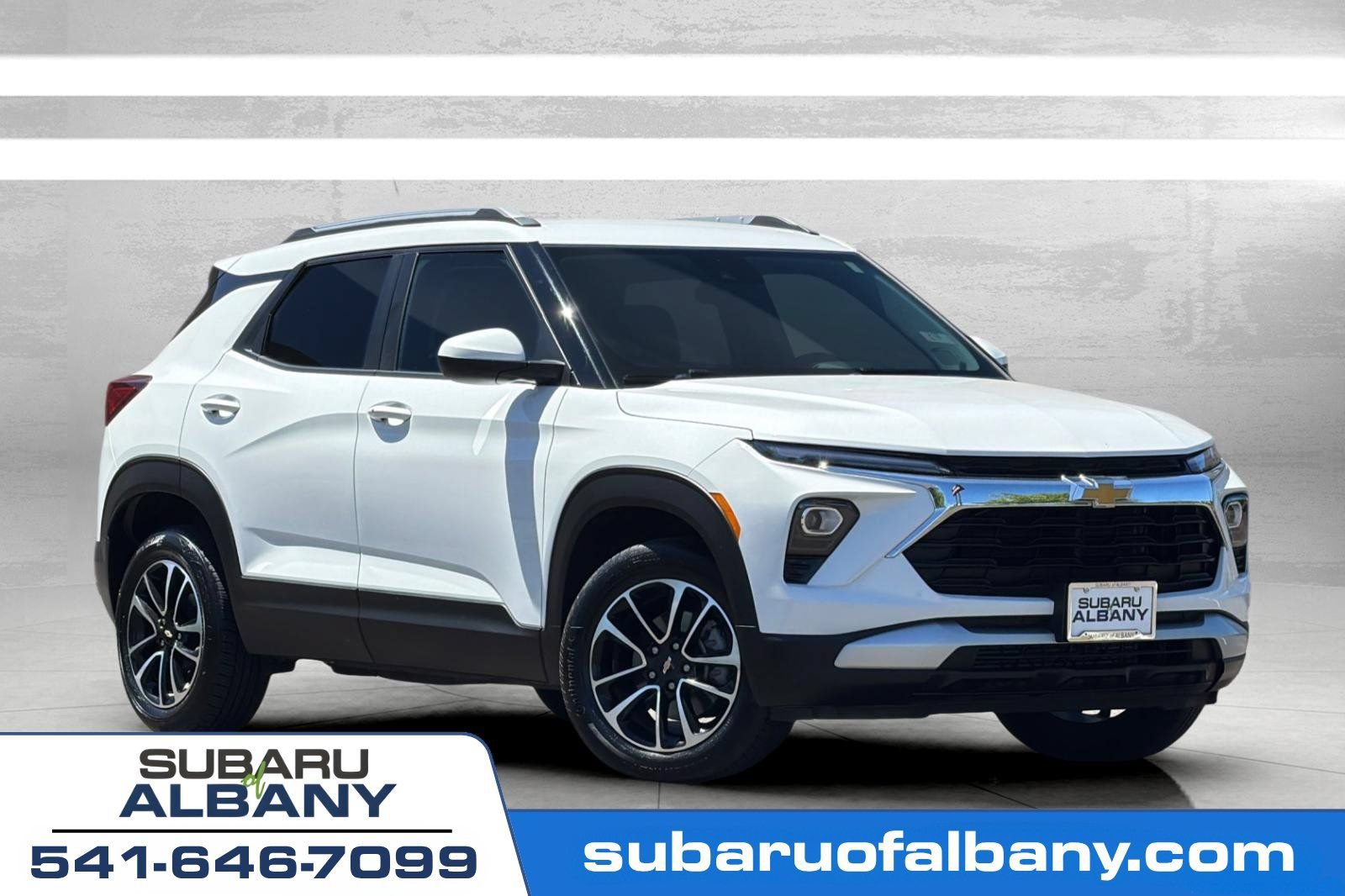 Used 2025 Chevrolet TrailBlazer LT AWD/4WD image 1