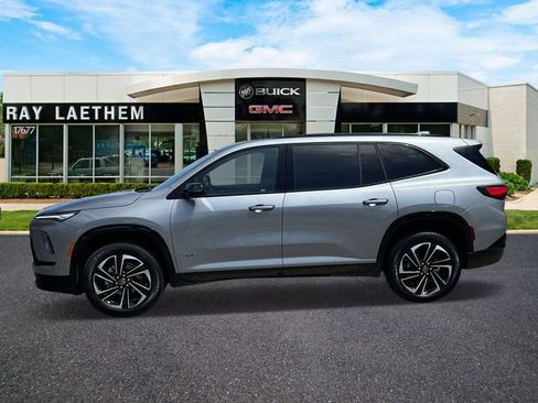 Used 2026 Buick Enclave Sport Touring w/ Power Package FWD image 2
