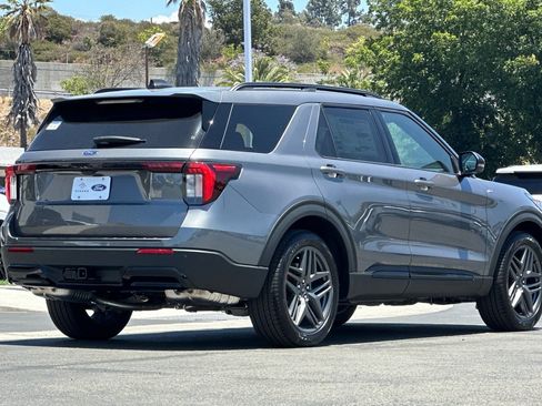 New 2026 Ford Explorer ST-Line w/ ST-Line Street Pack RWD image 3