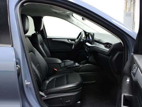 Used 2025 Ford Escape Platinum image 16