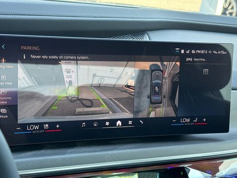 New 2026 BMW 740i w/ Premium Package image 24