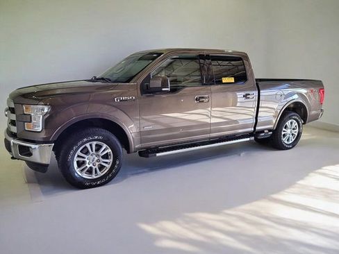 Used 2015 Ford F150 Lariat w/ Max Trailer Tow Package image 16