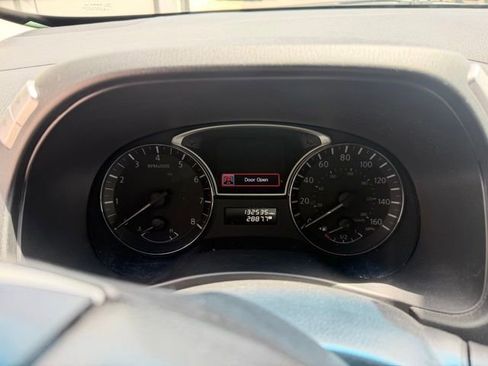Used 2015 Nissan Pathfinder Platinum w/ Cargo Package AWD/4WD image 15