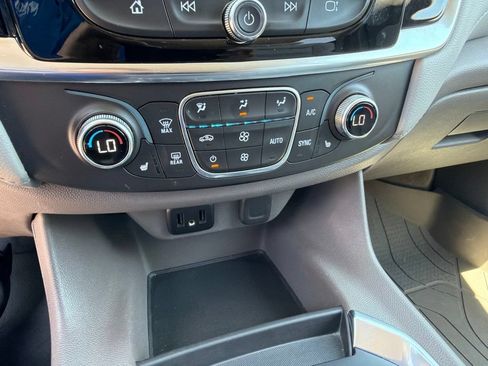 Used 2019 Chevrolet Traverse LT w/ LPO, Floor Liner Package AWD/4WD image 31