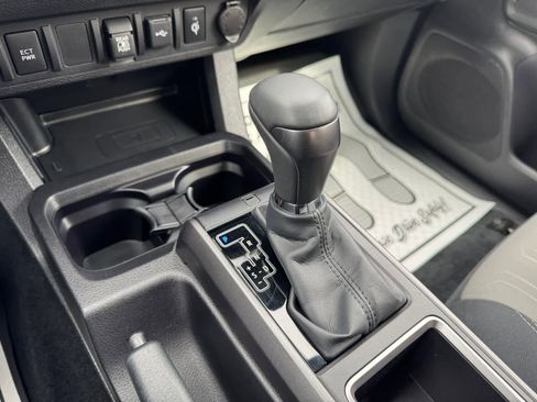 Used 2023 Toyota Tacoma TRD Off-Road image 7