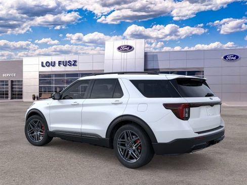 New 2026 Ford Explorer ST-Line w/ ST-Line Street Pack AWD/4WD image 5