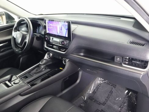 Used 2024 Toyota Grand Highlander FWD image 9