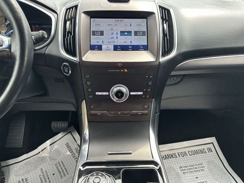 Used 2020 Ford Edge Titanium AWD/4WD image 14