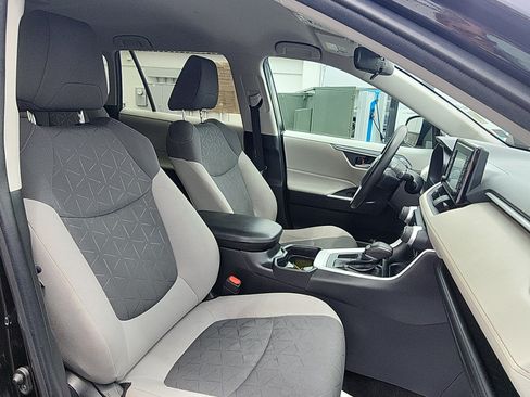 Used 2021 Toyota RAV4 XLE FWD image 23