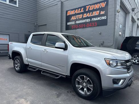 Used 2017 Chevrolet Colorado Z71 AWD/4WD image 1