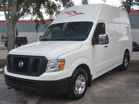 Used 2021 Nissan NV 2500 SV image 27
