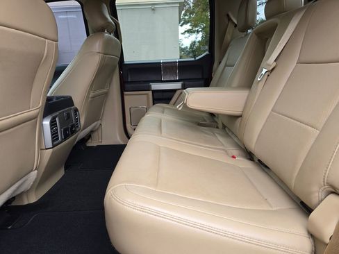 Used 2017 Ford F250 Lariat w/ Chrome Package image 49