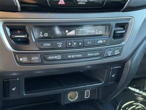 Used 2022 Honda Pilot Sport image 14