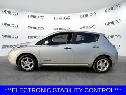 Used 2013 Nissan Leaf SV w/ LED & Quick Charge Pkg FWD image 4