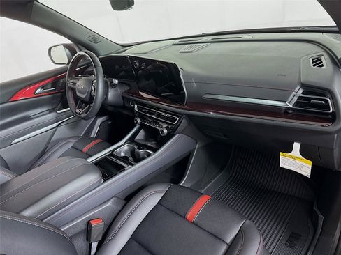 New 2026 Chevrolet Traverse RS w/ LPO, Floor Liner Package AWD/4WD image 25