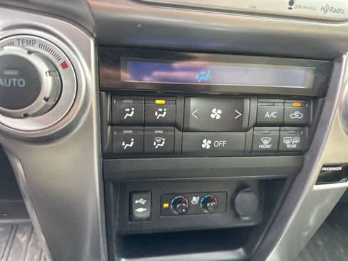 Used 2015 Toyota 4Runner Limited image 10