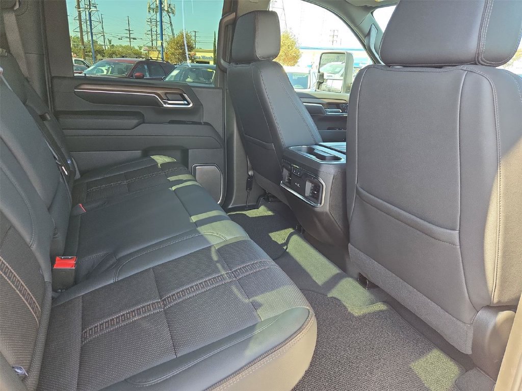 Certified 2024 Chevrolet Silverado 2500 High Country w/ High Country Premium Package AWD/4WD image 20