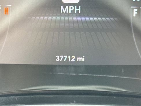 Used 2023 Dodge Challenger SXT w/ Blacktop Package image 15