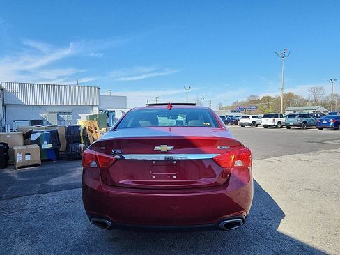 Used 2018 Chevrolet Impala Premier w/ Premier Convenience Package image 4