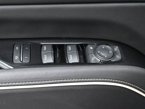 Certified 2024 Cadillac Escalade ESV Premium Luxury Platinum AWD/4WD image 15