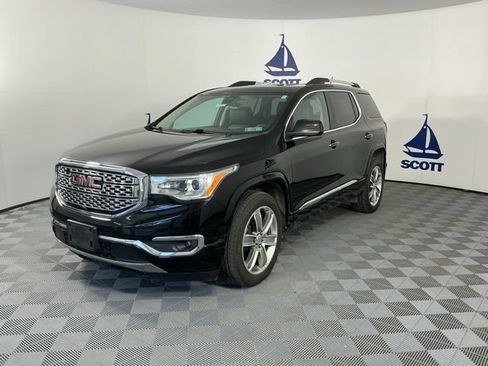 Used 2017 GMC Acadia Denali w/ Technology Package AWD/4WD image 3