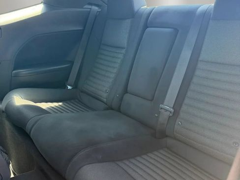 Used 2014 Dodge Challenger SXT RWD image 17