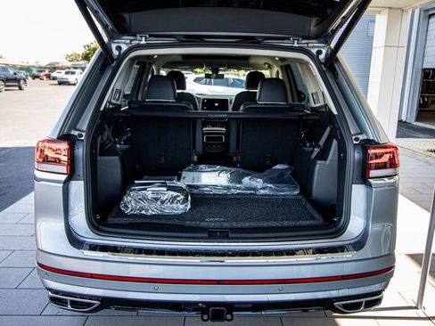 New 2026 Volkswagen Atlas SEL Premium R-Line AWD/4WD image 17