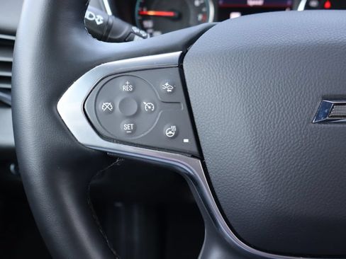 Used 2023 Chevrolet Traverse RS AWD/4WD image 7