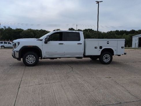 New 2026 GMC Sierra 2500 Pro w/ Convenience Package AWD/4WD image 3