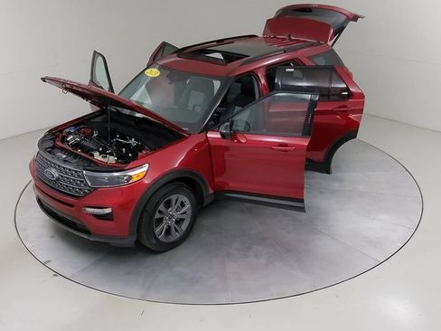 Certified 2023 Ford Explorer XLT w/ Equipment Group 202A AWD/4WD image 58