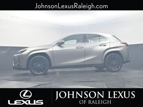 Used 2022 Lexus UX 250h w/ Premium Package AWD/4WD image 22