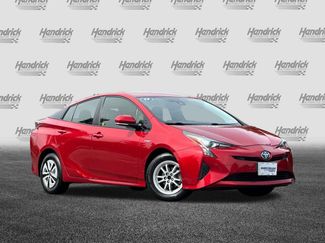 Used 2017 Toyota Prius Three FWD video 2
