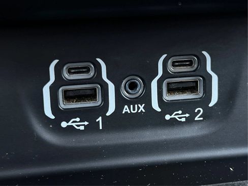 Used 2020 RAM 1500 Laramie AWD/4WD image 43