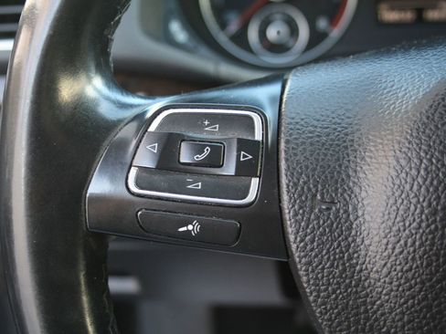 Used 2014 Volkswagen Passat 1.8T SEL Premium image 23