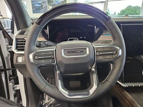 New 2026 GMC Acadia Denali Ultimate AWD/4WD image 32