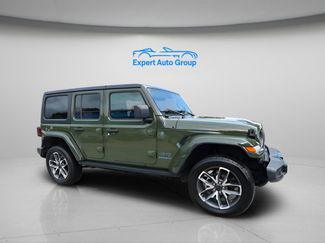Used 2024 Jeep Wrangler Unlimited w/ Convenience Group AWD/4WD video 1