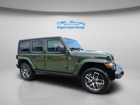 Used 2024 Jeep Wrangler Unlimited w/ Convenience Group AWD/4WD image 1