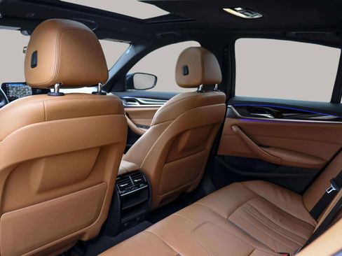 Used 2018 BMW 530i xDrive image 30