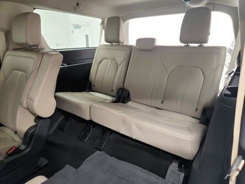 Used 2023 Ford Expedition Max Limited image 35