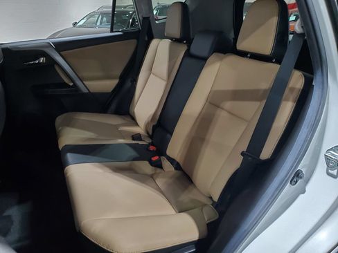 Used 2018 Toyota RAV4 Limited FWD image 23