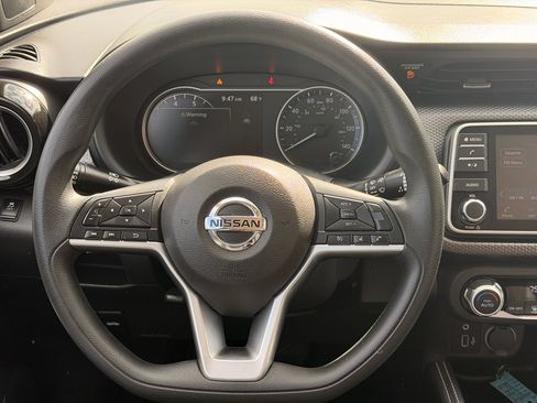 Used 2019 Nissan Kicks SV image 13