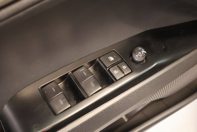 Used 2025 Toyota Camry LE FWD image 10