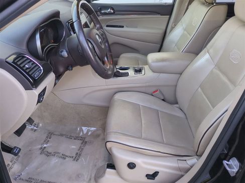 Used 2019 Jeep Grand Cherokee Overland image 16