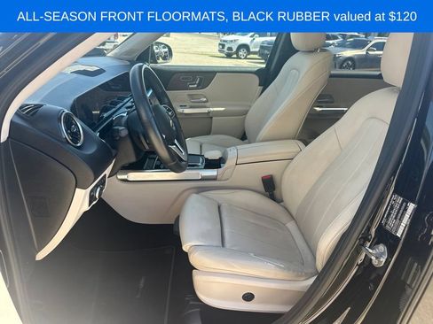 Used 2020 Mercedes-Benz GLB 250 4MATIC w/ Premium Package image 12