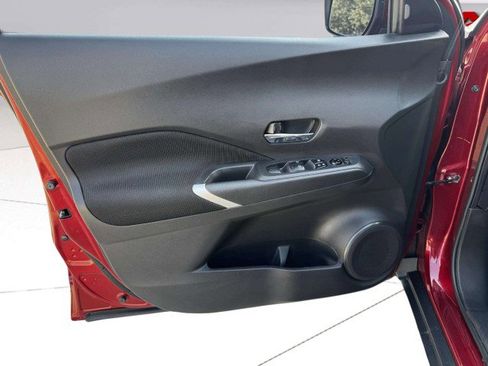 Used 2021 Nissan Kicks SV image 18