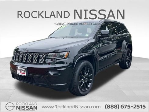 Used 2021 Jeep Grand Cherokee Laredo X AWD/4WD image 1
