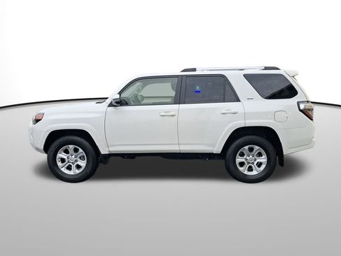Used 2021 Toyota 4Runner SR5 Premium w/ Moonroof Package image 2