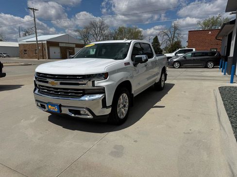Used 2021 Chevrolet Silverado 1500 LTZ AWD/4WD image 3