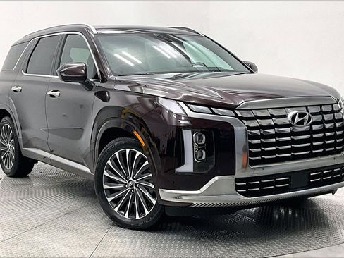 Certified 2023 Hyundai Palisade Calligraphy w/ Cargo Package image 11