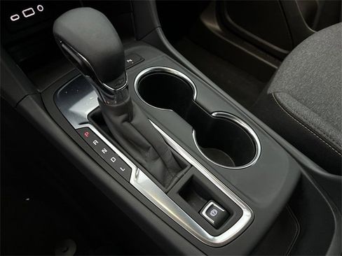 Certified 2024 Chevrolet Equinox LT w/ LPO, Floor Liner Package image 19